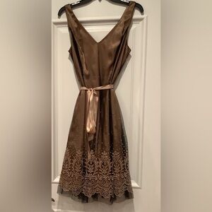 Adrianna Papell Formal Mini Dress Size 12P VNeck Black Beaded Lace Overlay